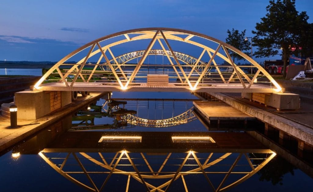 CG Jensen støtter endnu en gang vild brobygningskonkurrence