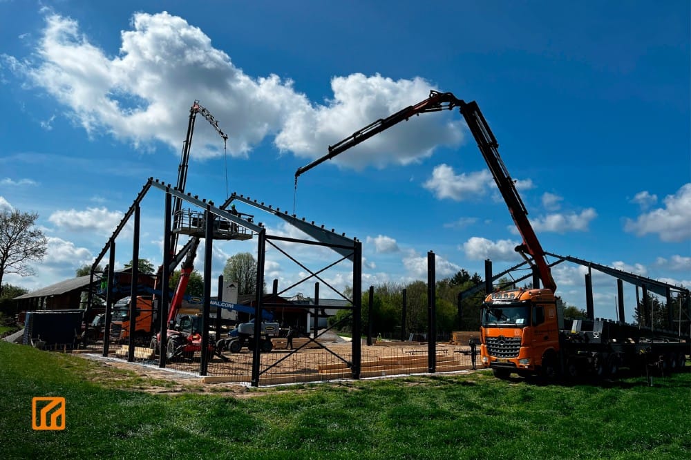 Vores montører er kommet på græs