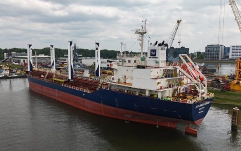 Jutlandia Swan med alle fire vindsejl, VentoFoils, monteret – klar til næste fase i Cleanship-projektet.