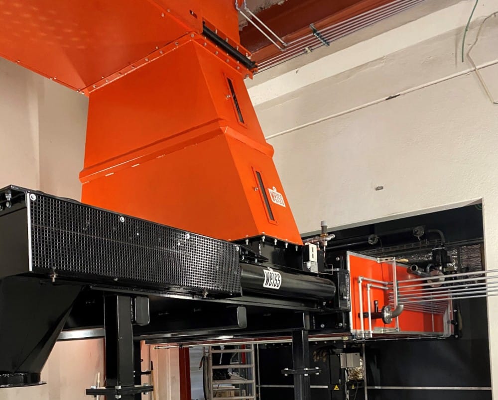 Billedet ovenfor viser nyt Weiss indfødningssystem installeret i efteråret 2022 hos Hasle Varmeværk som hører under Bornholms Energi– og Forsyning.