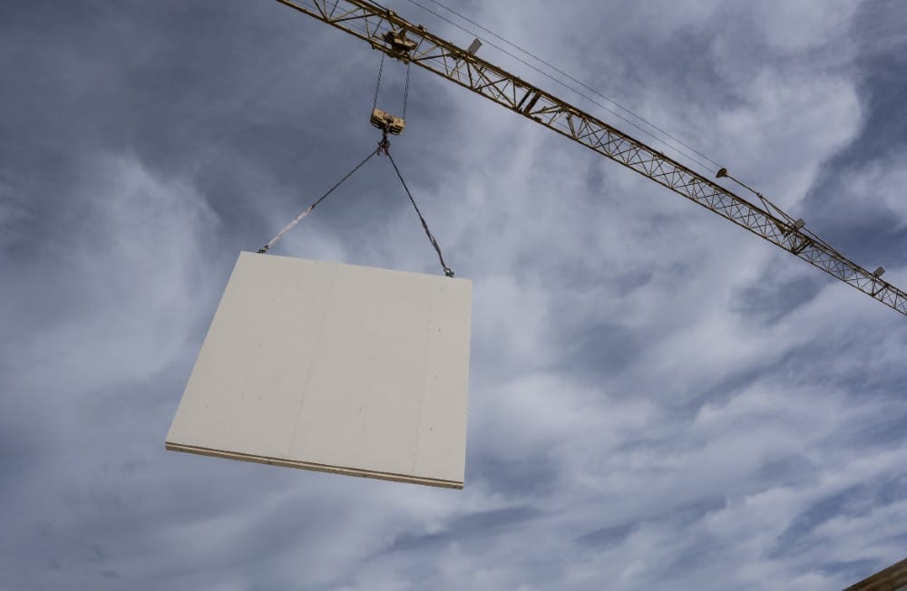 For at fremme genanvendelse i byggebranchen har James Hardie med deres brand fermacell, netop indgået en fast aftale med Norrecco A/S om landsdækkende indsamling af fibergipsaffald. Med det nye samarbejde kan fibergips-afskær fra byggepladser nu afleveres på to indsamlingssteder i Danmark, ét i Jylland og ét på Sjælland.