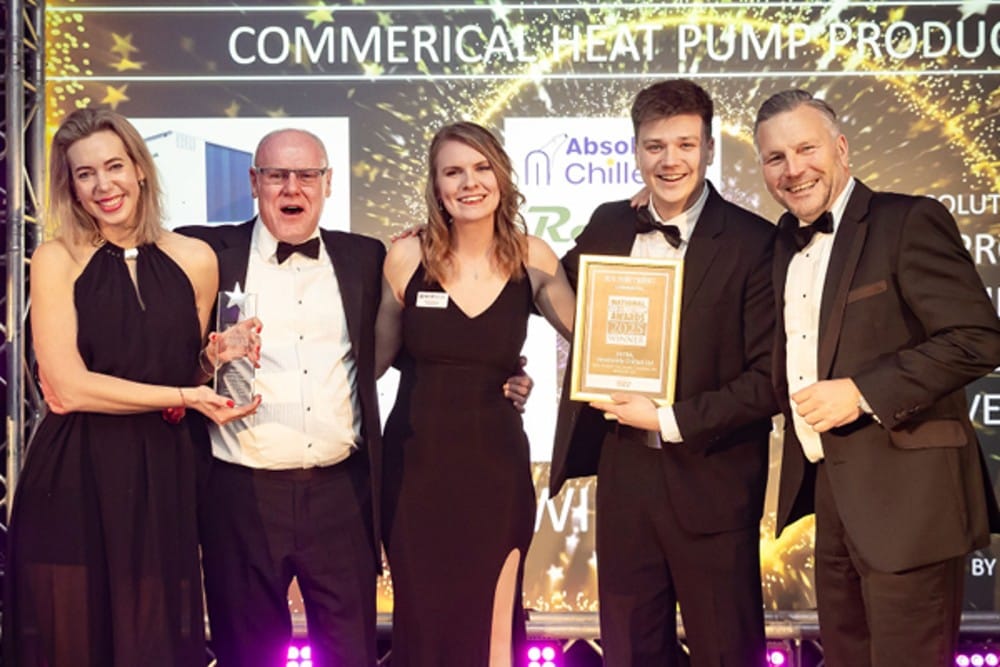 Absolutely Chilled og Refra vinder prisen for kommercielle varmepumper ved National ACR & Heat Pump Awards © ACR Journal
