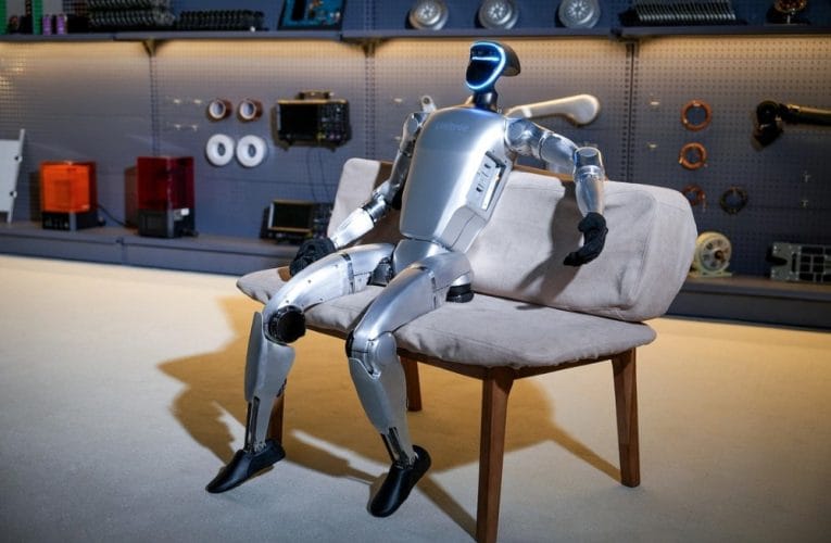 Robotterne besøger Technomania