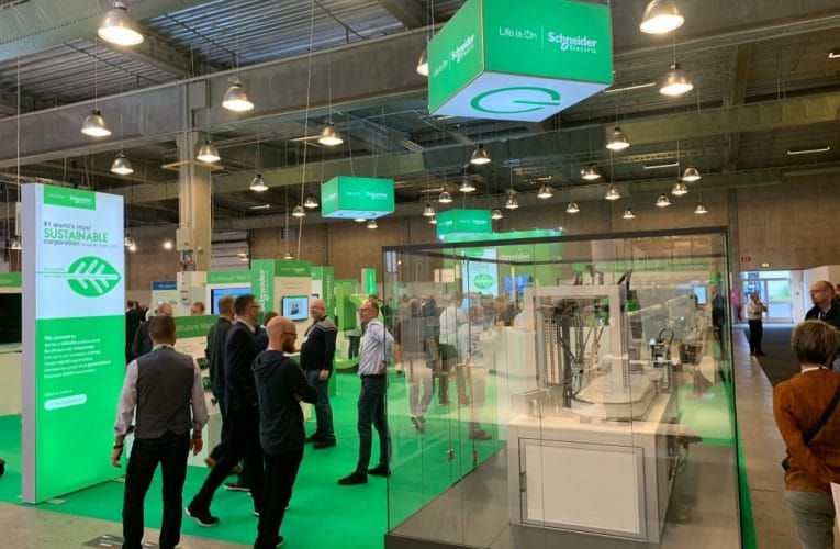 Mød fremtidens industriløsninger – og kom med til Schneider Electric’s After Party på HI-messen!