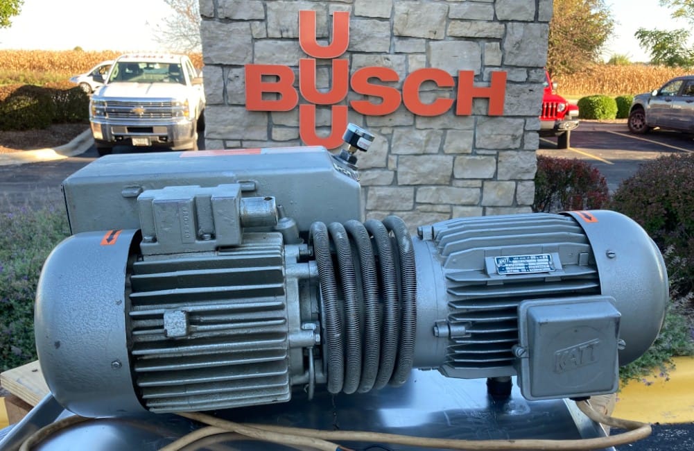 R5 lamelvakuumpumpen fra 1974, som har været i konstant drift i næsten 50 år. Kilde: Busch USA.