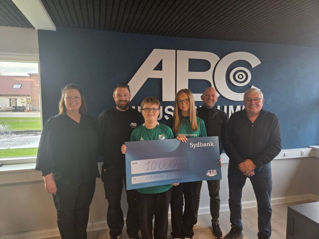 ABC Industrigummi giver 10.000 kr. fra erhvervsprisen videre til Kværkeby IF