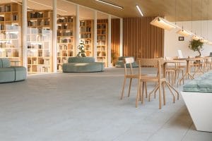 Serien drives af Nadura®-teknologien, der er udviklet af søsterselskabet Välinge Innovation for at give en høj grad af slid- og slagfasthed, der er bedre end traditionelle trægulve.