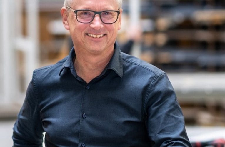 Kaj Bundgaard fejrer 50 år med specialvinduer – og siger farvel til Krone Vinduer