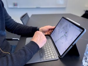 Løsningen er implementeret af Dansk Miljø- & Energistyring A/S, hvor Vestjyske Net Service har fået en komplet pakke med et hosted SCADA-system og SCADA Care.