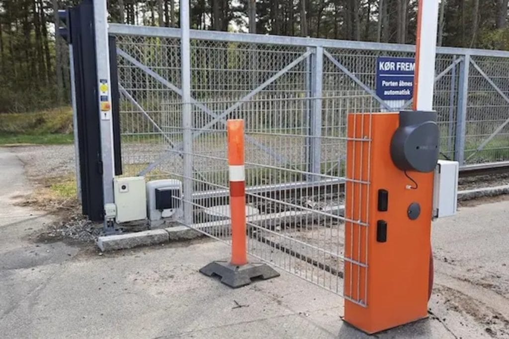 Vi kan tilbyde dig 3 muligheder når det kommer til leverance af porte, bomanlæg og porte