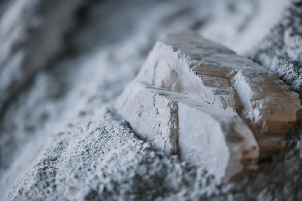 Knauf, der fremstiller gips til byggeindustrien, og som den eneste producent med produktion i Danmark, har de seneste fem år taget et markant skridt ind i en ny æra for den grønne omstilling af dansk byggeri.  Foto: Knauf.