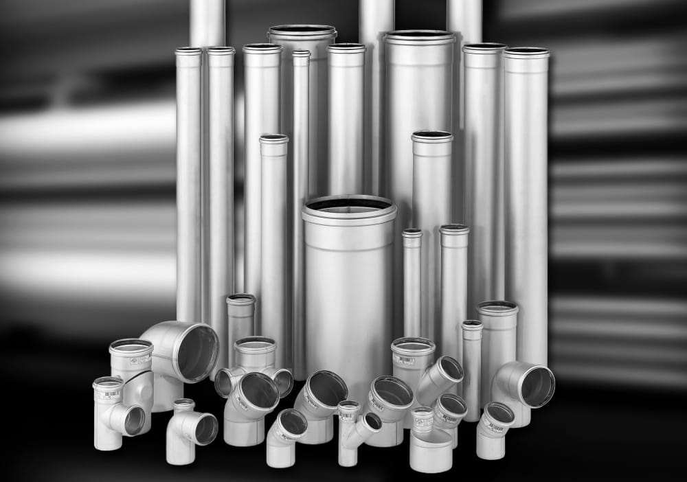 Rustfri stålrør er skidt for rotterne og godt for klimaaftrykket, påpeger Blücher, som deltager på Kloakmessen 2026 i MESSE C Fredericia. 