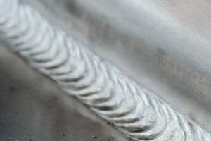 Vigtigheden af perfekt trådtilførsel ved MIG-svejsning af aluminium