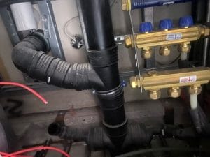 Byggeriet repræsenterer et ambitiøst boligprojekt med fokus på både socialt fællesskab og høj kvalitet i byggeriet. Wavin bidrager som leverandør af afløbssystemer og gulvvarmeløsninger.