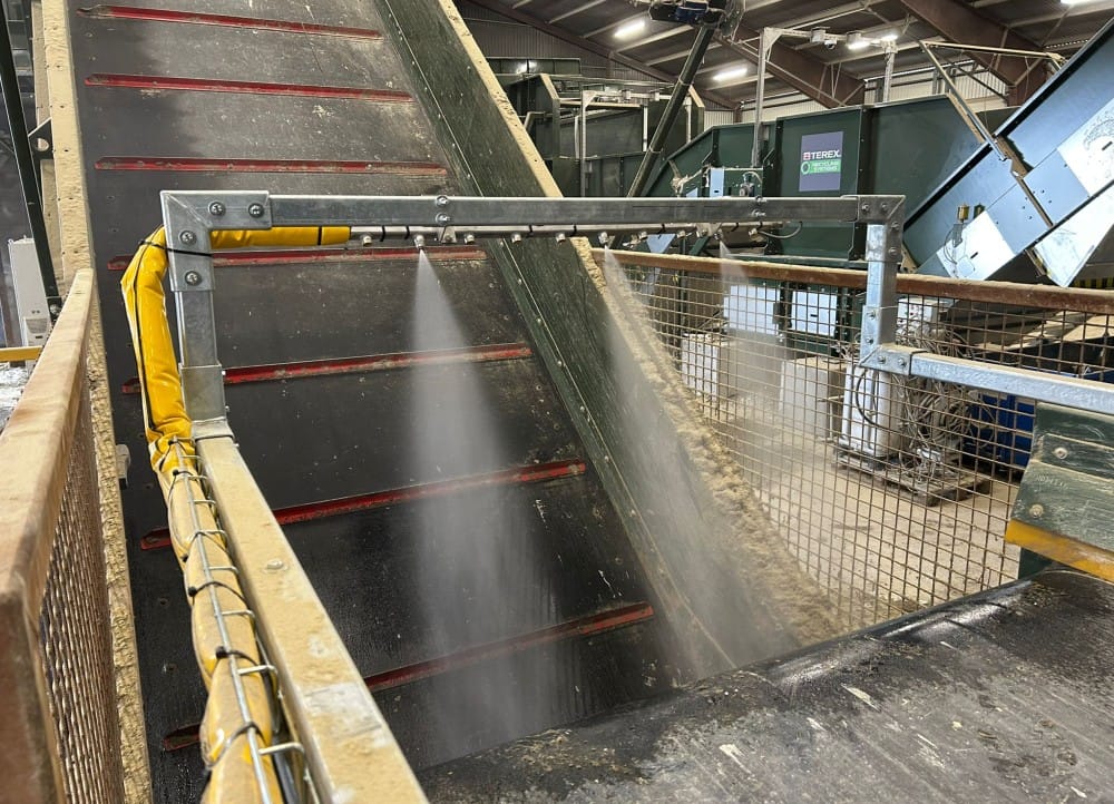 Blue Phoenix styrker arbejdsmiljøet med skræddersyet støvdæmpningssystem fra Lutze og Nebolex