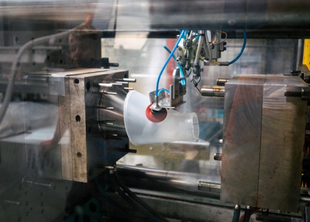 I CK Produktion former vi fremtiden i plast