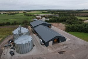 Kartoffelhus opført med sandwichpaneler fra Panelbyg