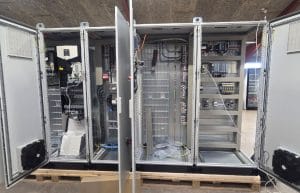 ELTECHNO - Styretavle til hammermølle anlæg med 200kW hovedmotor. Slutkunde med en masse kravsspecifikationer og sans for godt udstyr, det har været fornøjelse at bygge.