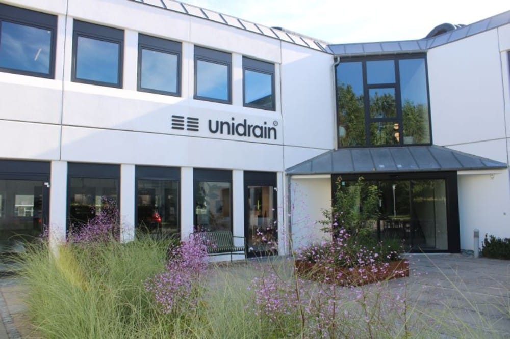Unidrain, der er beliggende i Glostrup vest for København, er en del af Vitas Group sammen med virksomheder som Purus, JAFO og Trio Perfekta. 