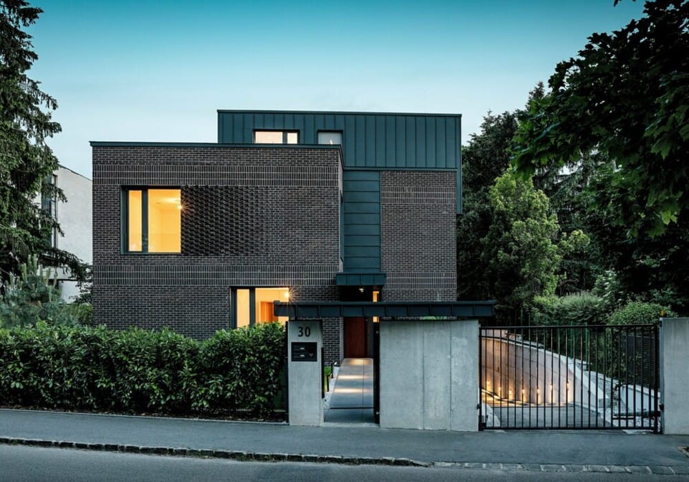 Flerfamilieshus i Budapest: Moderne statement i historiske omgivelser