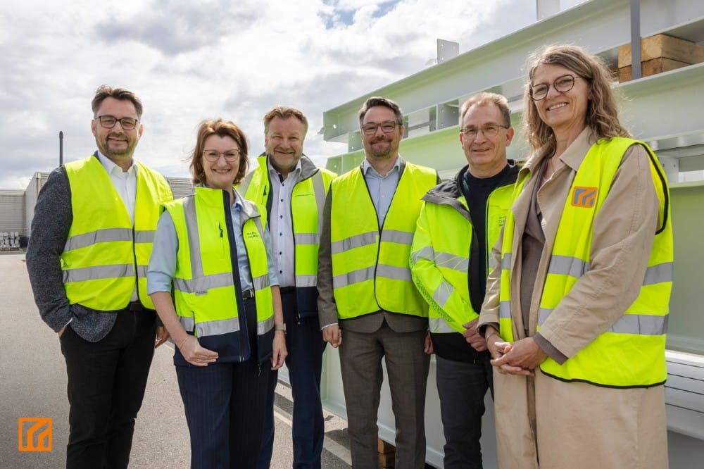 DS Stålkonstruktion havde den 13. maj 2026 besøg af Mariagerfjord Kommunes nyvalgte borgmester Jesper Skov Mikkelsen og kommunaldirektør Anne Velling Christiansen.