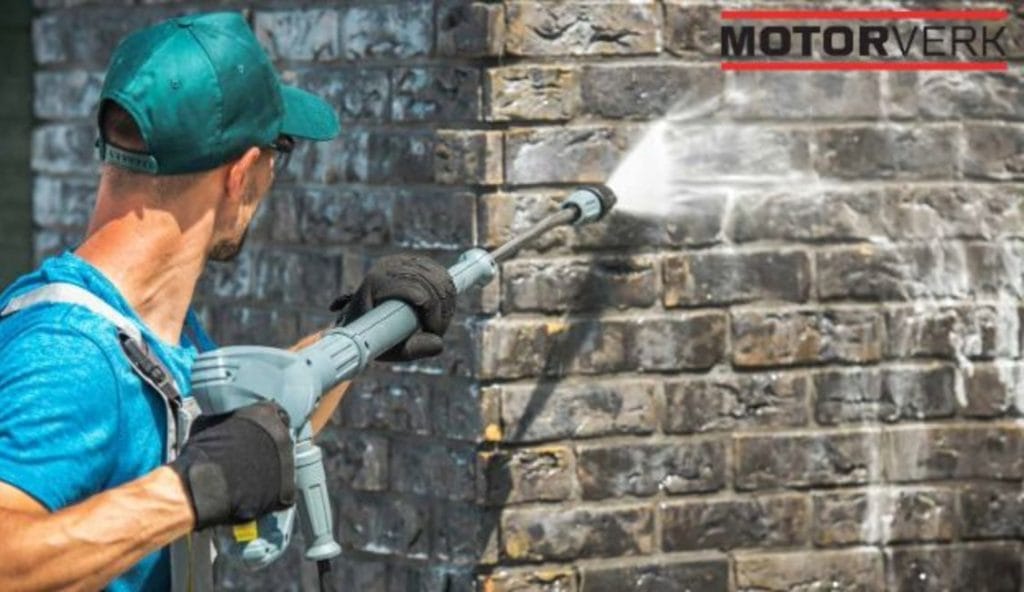 Motorverk - Beskyt din facade med anti-graffiti coating før skaden sker. Coating fungerer som en usynlig barriere mellem facaden / overfladen og malingen.