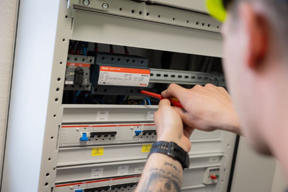 Overspændingsbeskyttelse (SPD) - Her hjælper Electricon gerne