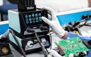 Weller demonstrerer moderne håndlodning på Elektronikmessen i Odense