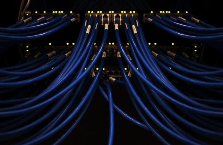 Internettets fundament: Hvordan infrastrukturen holder det hele kørende