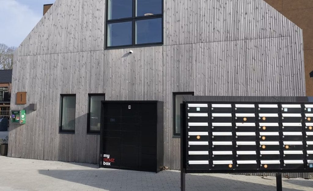 Hos Renz opfordrer man til, at både private og professionelle aktører tager postkasseløsningen alvorligt, som her i Snestrup Have på Fyn, hvor der både er kontor og boliger.