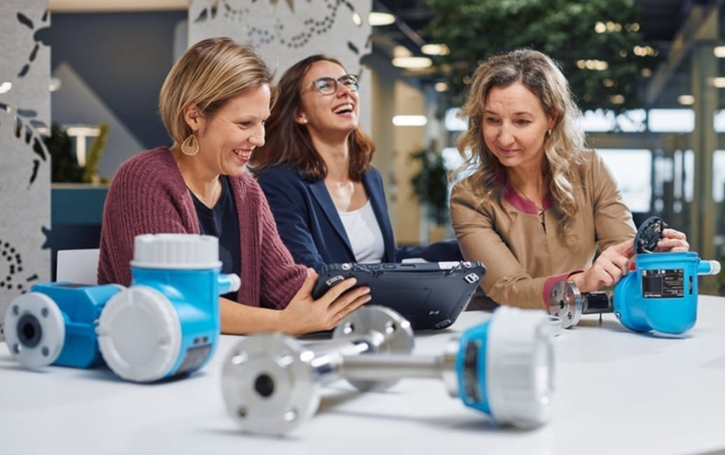 Endress+Hausers innovationskultur understøtter åben dialog, samarbejde og kontinuerlig udvikling af nye idéer.