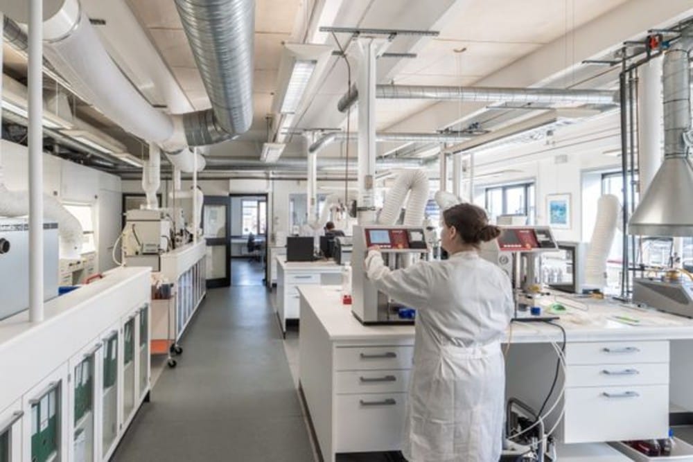Med laboratoriet som udgangspunkt ser Teknologisk Institut på længere sigt et potentiale for at udvikle nye test- og demonstrationsfaciliteter i Norbis Park inden for blandt andet varmepumper, CO2-fangst og -udnyttelse, elektrolyse samt vand- og luftrensning. Foto: Teknologisk Institut