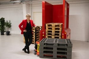 Majbritt Svane, salgsdirektør, Palomat, med det nordjyske pallemagasin, der sælger som varmt brød i USA.
