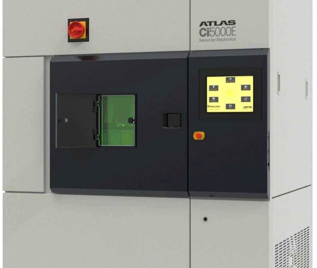 Muliggør realistisk test af elektroniske produkter, mens de er i drift