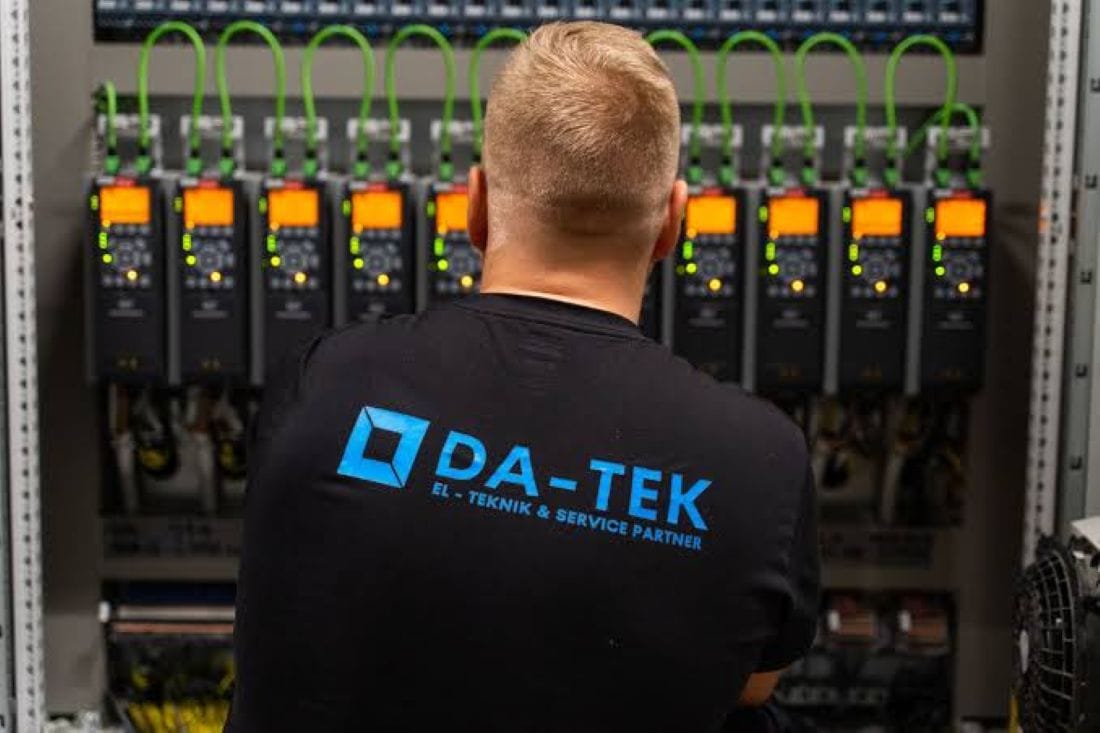 DA-TEK er autoriseret el-installatør med solid erfaring inden for el-installationer til industri og erhverv.