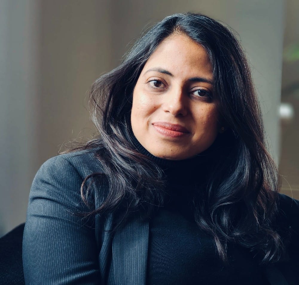 Neha Mehta er til stede på SMM de følgende dage, og i morgen den 1. september fra 15-16 vil hun give en kort præsentation af sin platform på Hoyer VMS’ stand, B1.EG.406.