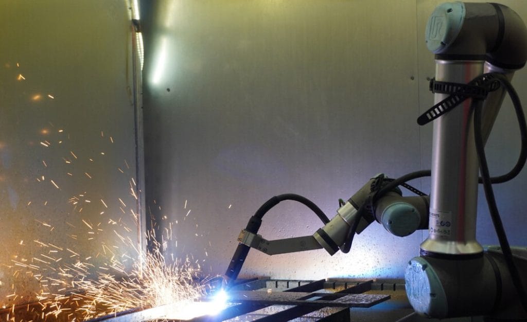 SmoothCut gør plasmaskæring med cobots enklere og mere præcis