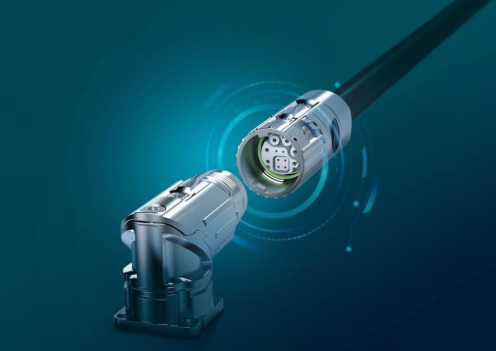 Standardiseret connectivity med hybridteknologi i kompakt M17-format