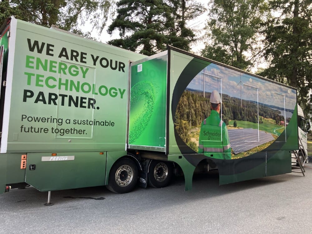 Hop med på vognen: Schneider Electrics truck kører på roadshow